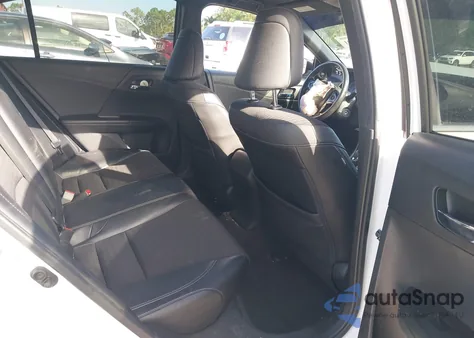 2016 Honda Accord Sport z USA, uszkodzony, nr VIN 1HGCR2F59GA015703